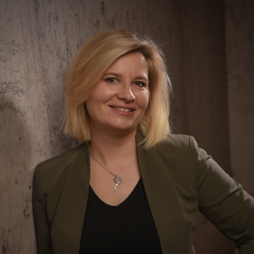  Vanessa Hirthe-Steinle